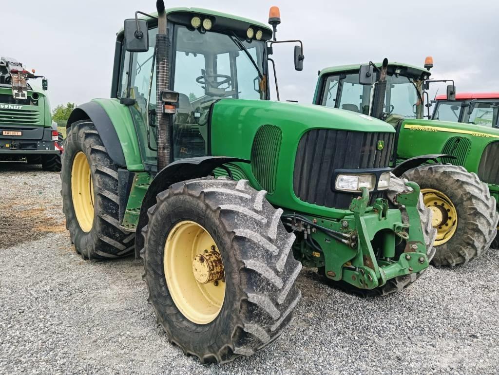 John Deere 6820 Traktory