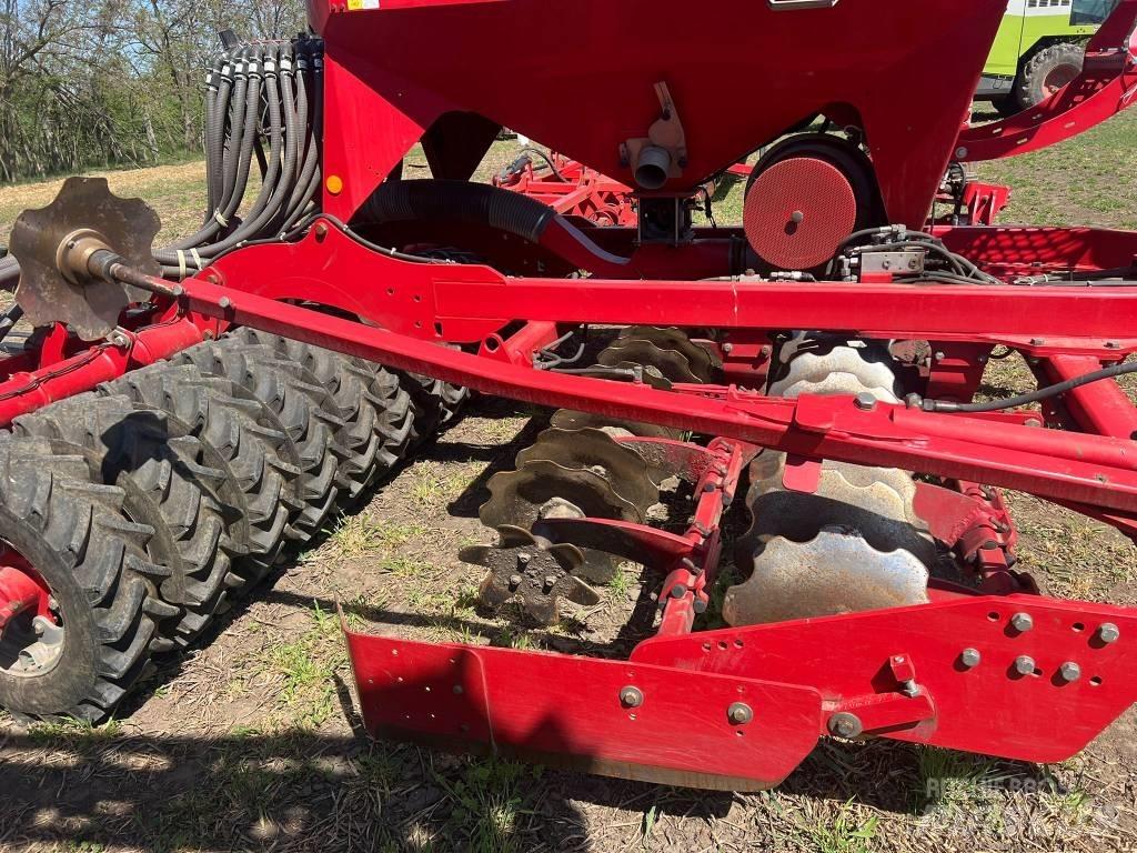 Horsch Pronto 4 DC Kombinované sejačky