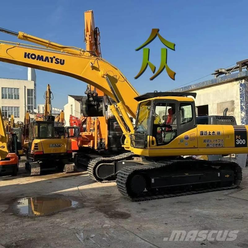 Komatsu PC 300 Pásové rýpadlá
