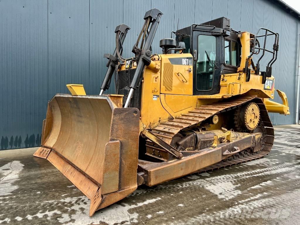 CAT D6T XL Pásové dozéry