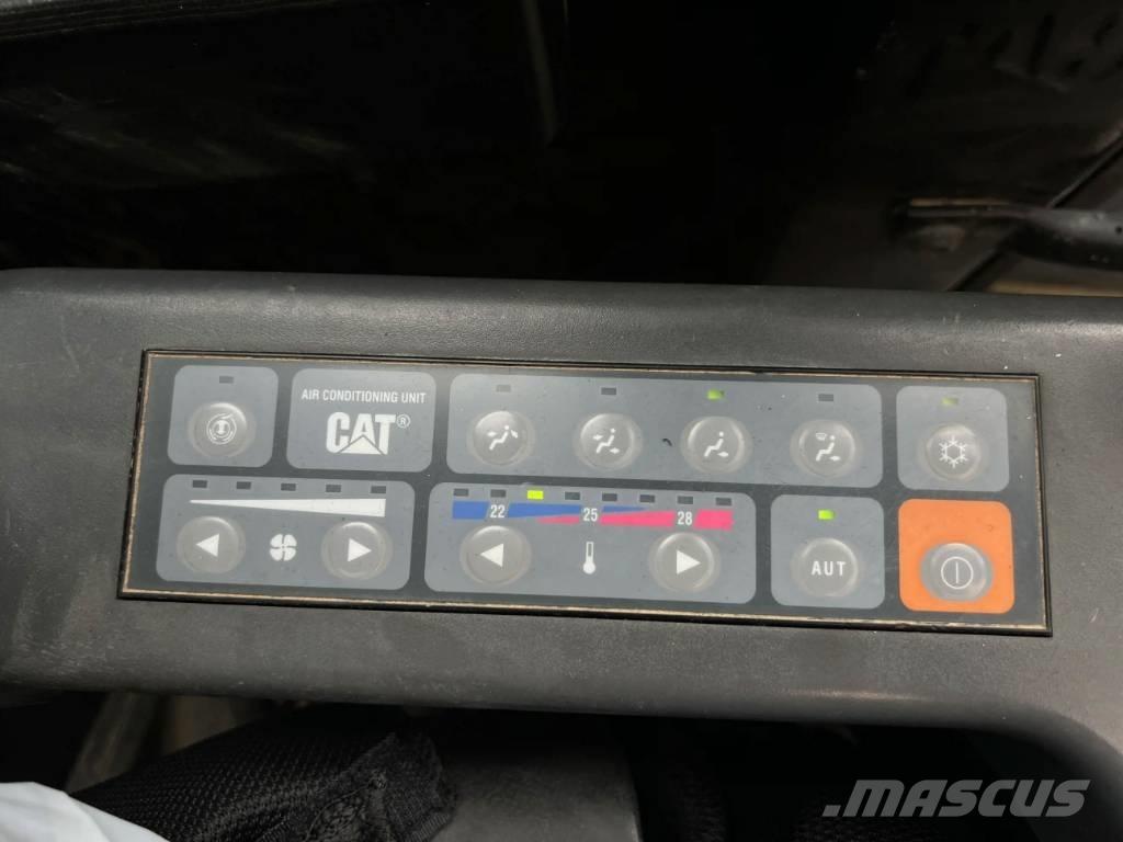 CAT 321D LCR Pásové rýpadlá