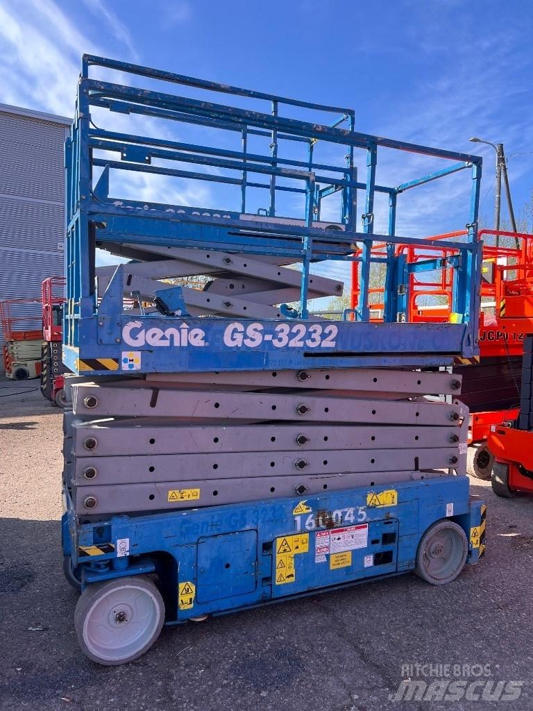 Genie GS 3232 Nožnicové zdvíhacie plošiny