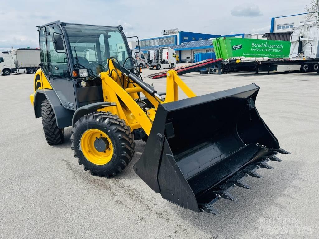 Terex 800L Kolesové nakladače