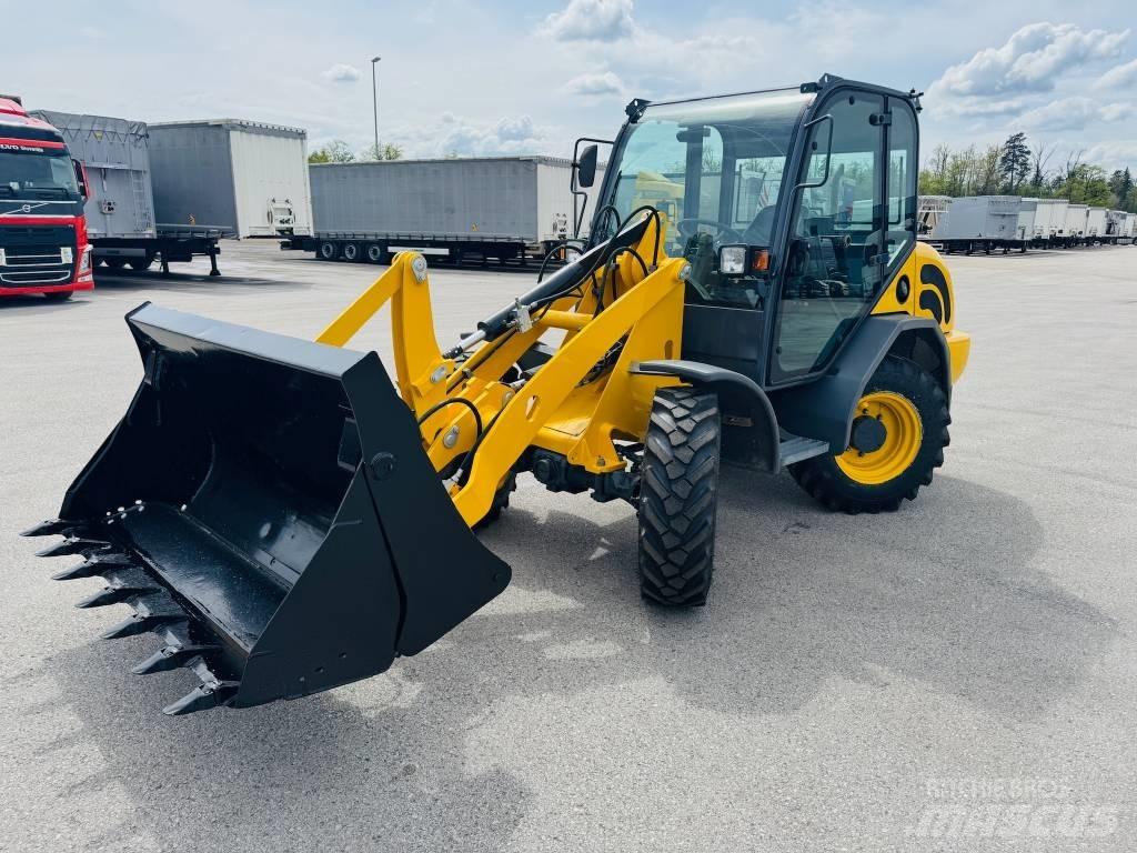 Terex 800L Kolesové nakladače
