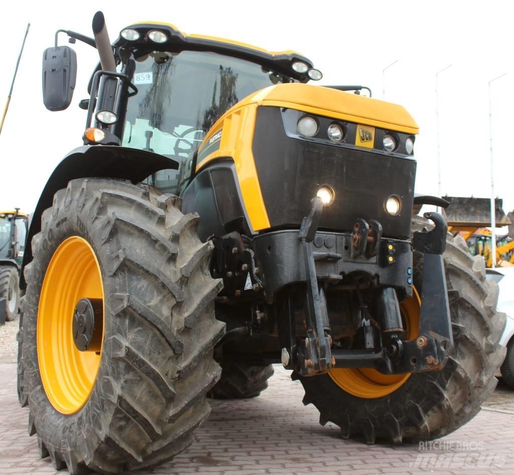 JCB Fastrac 4220 Traktory