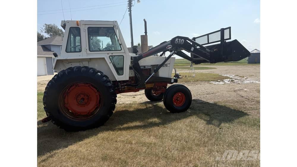 CASE 1070 Traktory