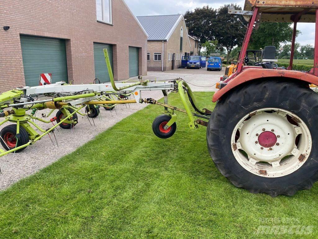 CLAAS volto 1050t Obracače a zhrabovače sena