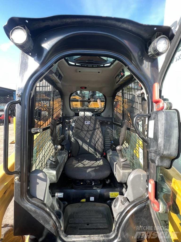 CAT 272D3 Šmykom riadené nakladače