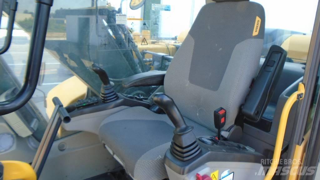 Volvo EC 160 D Pásové rýpadlá