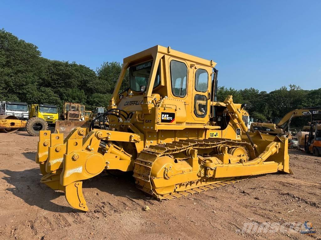 CAT D7G Pásové dozéry