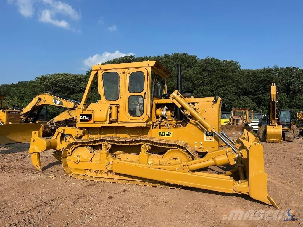 CAT D7G Pásové dozéry
