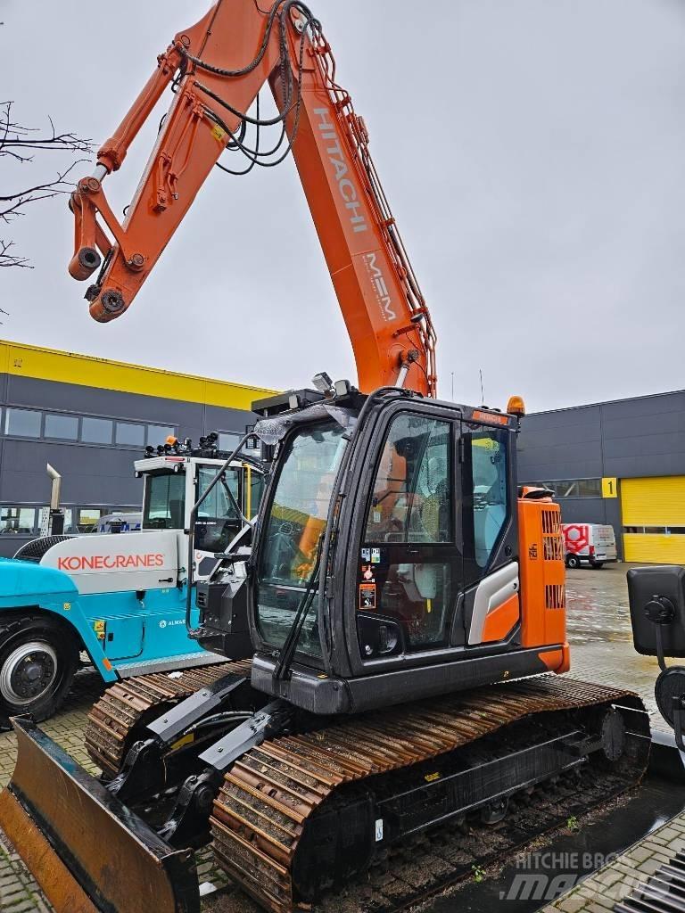Hitachi ZX 135 US-7 Pásové rýpadlá