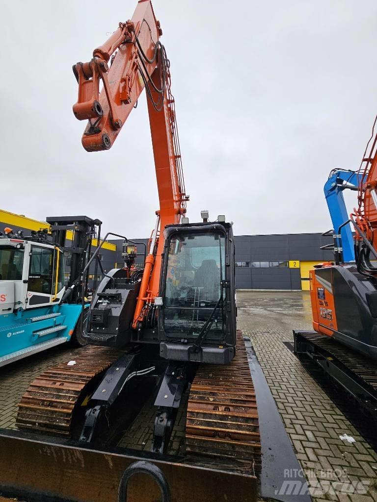 Hitachi ZX 135 US-7 Pásové rýpadlá