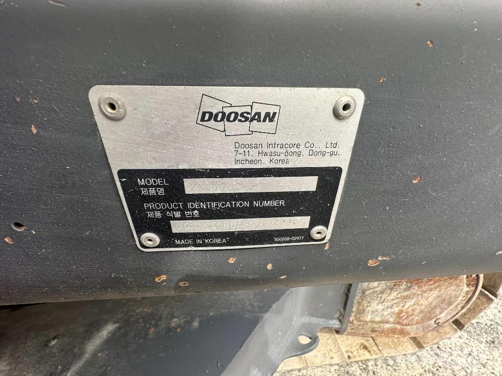 Doosan DX 300 LC-5 Pásové rýpadlá