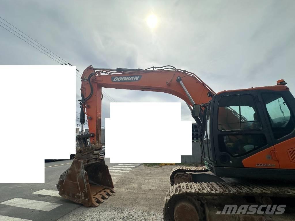 Doosan DX 300 LC-5 Pásové rýpadlá