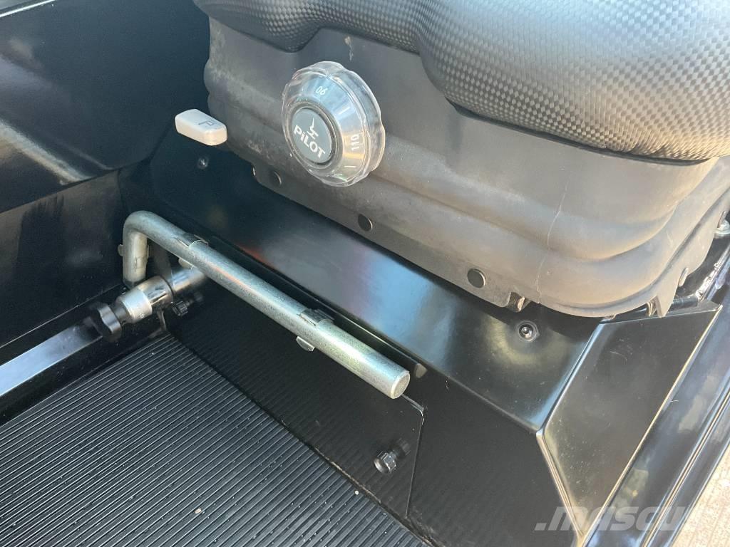 Manitou ULM 412 H Teleskopické manipulátory