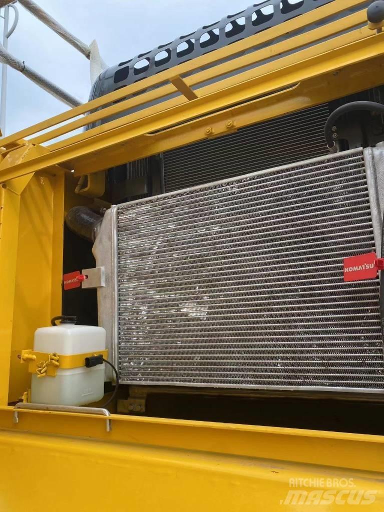 Komatsu PC350 Pásové rýpadlá