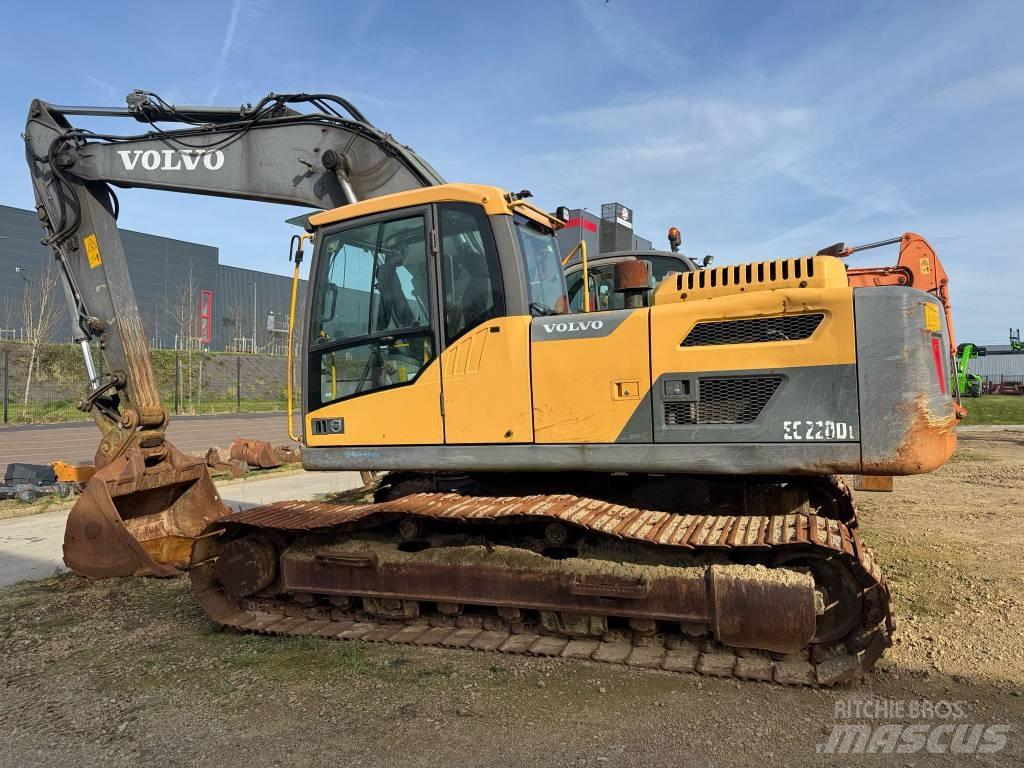 Volvo EC220DL Pásové rýpadlá