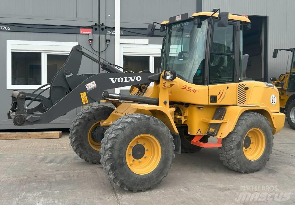 Volvo L 35 G Šmykom riadené nakladače