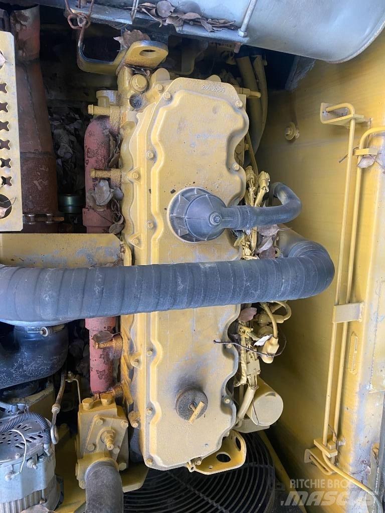 CAT 325 CL Pásové rýpadlá