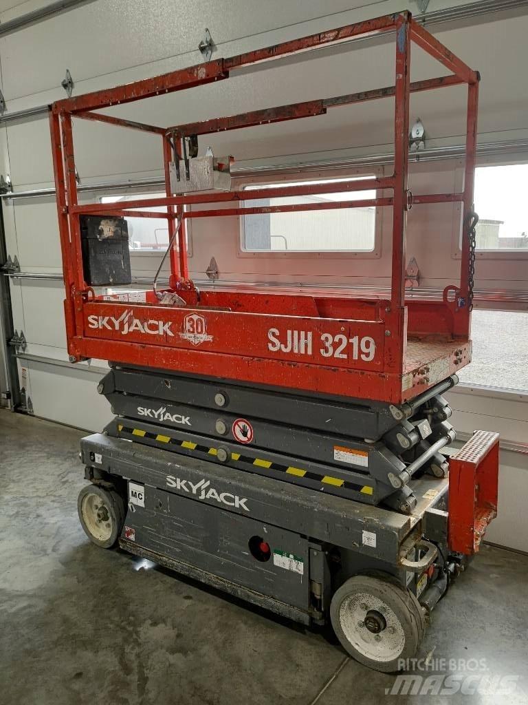 SkyJack SJ III 3219 Nožnicové zdvíhacie plošiny