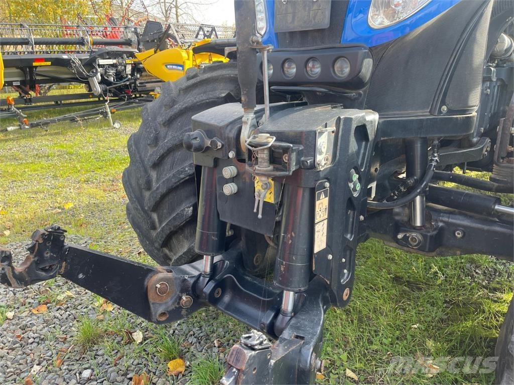 New Holland T8.390 Traktory