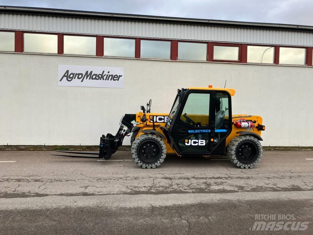 JCB 525-60E Teleskopické manipulátory