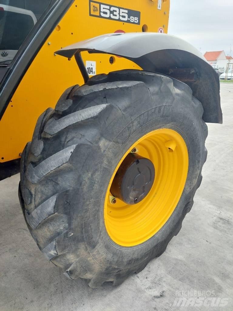 JCB 535-95 Teleskopické manipulátory