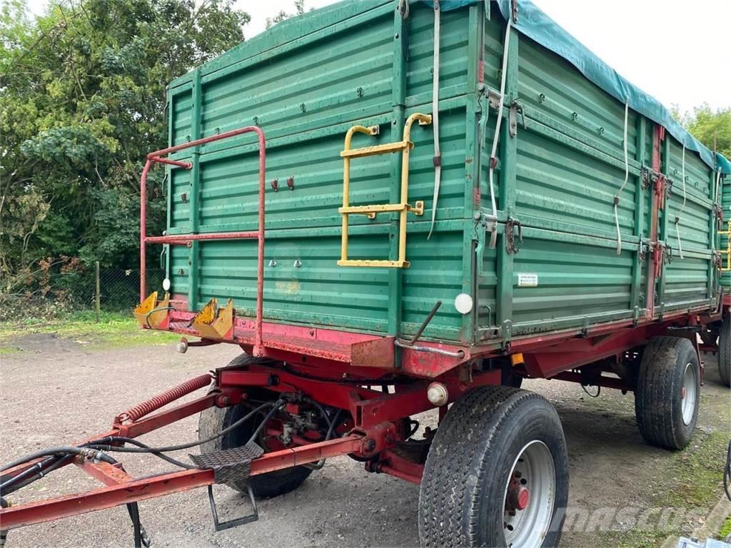 Agromet T-149 Vyklápacie prívesy