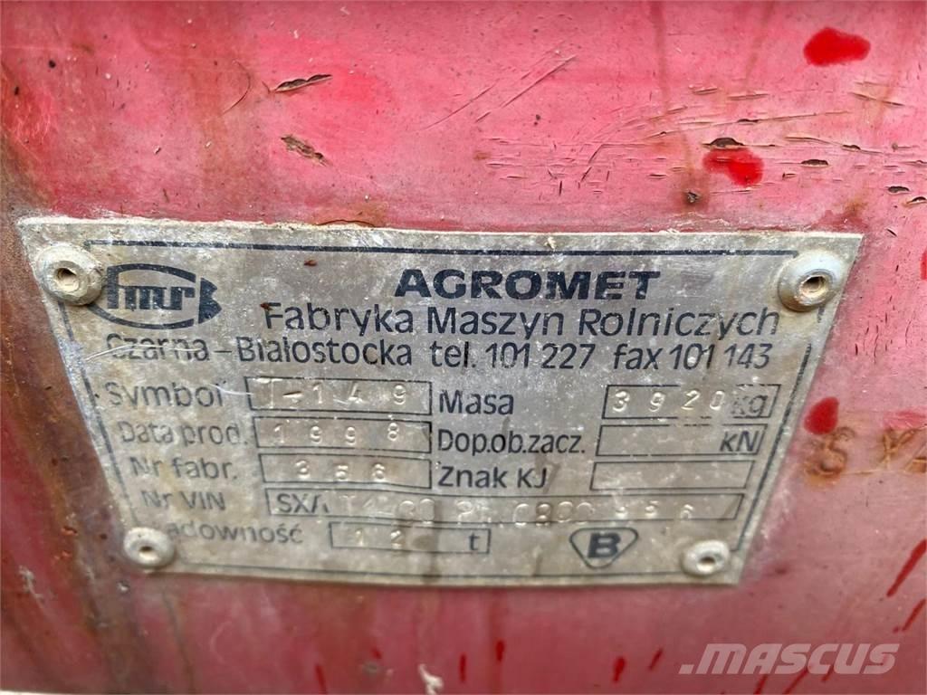 Agromet T-149 Vyklápacie prívesy