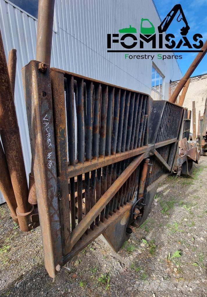 Valmet 840.2 Bunks Dopravné žeriavy