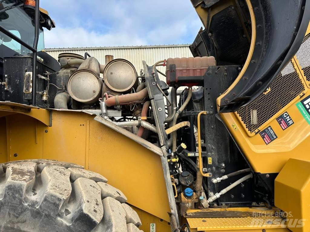 CAT 972MXE Kolesové nakladače