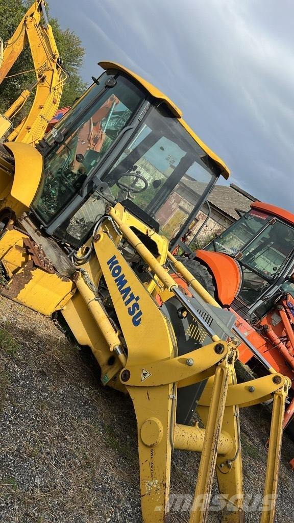 Komatsu WB 93 R Výložníky a lyžice