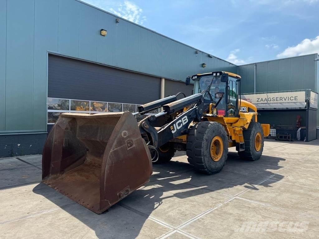 JCB 457 Kolesové nakladače