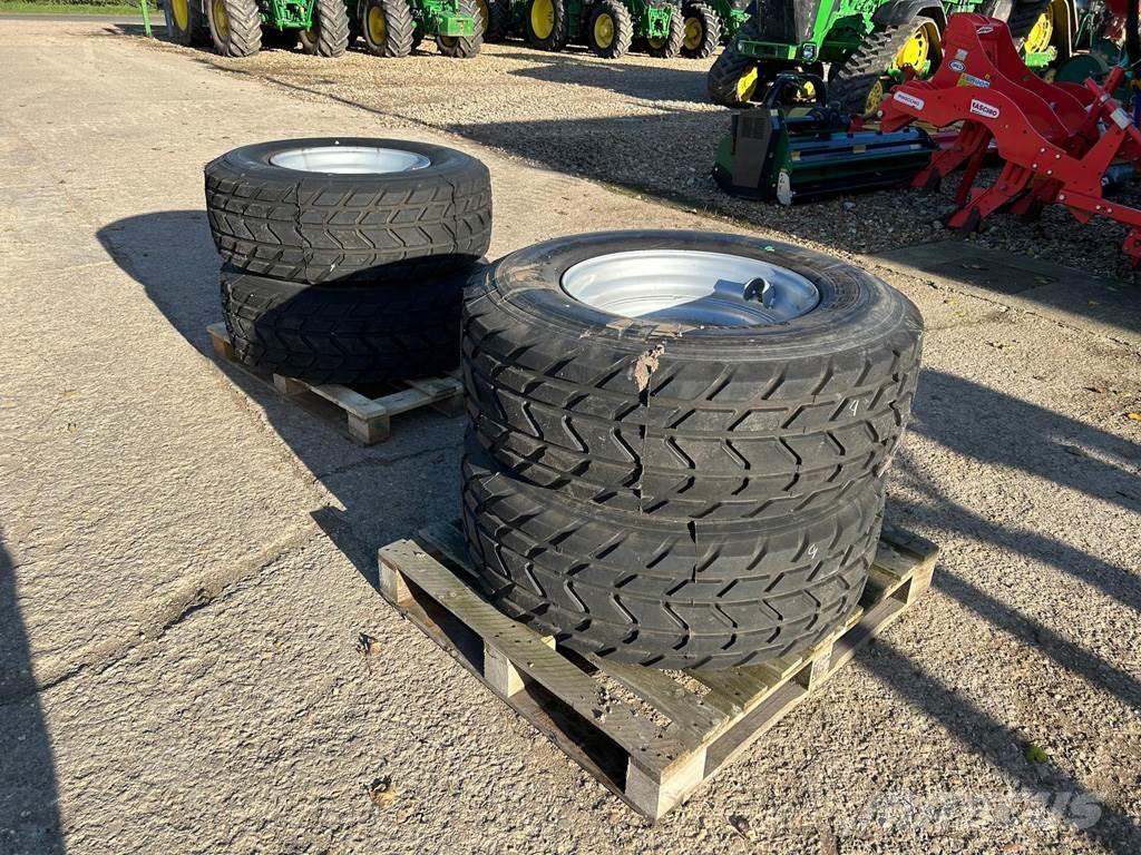 385X65X22.5 Pneumatiky, kolesá a ráfiky