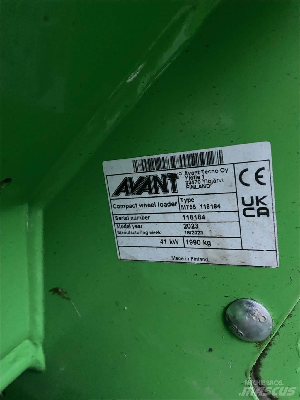 Avant AV 755I Kolesové nakladače