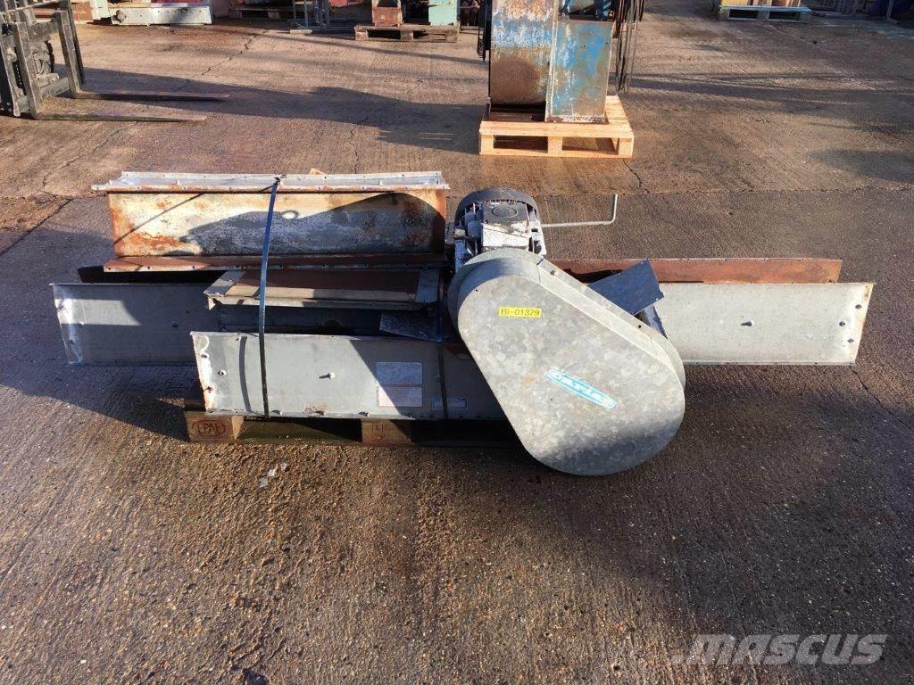  Carier C8/60 Ďalšie poľnohospodárske stroje