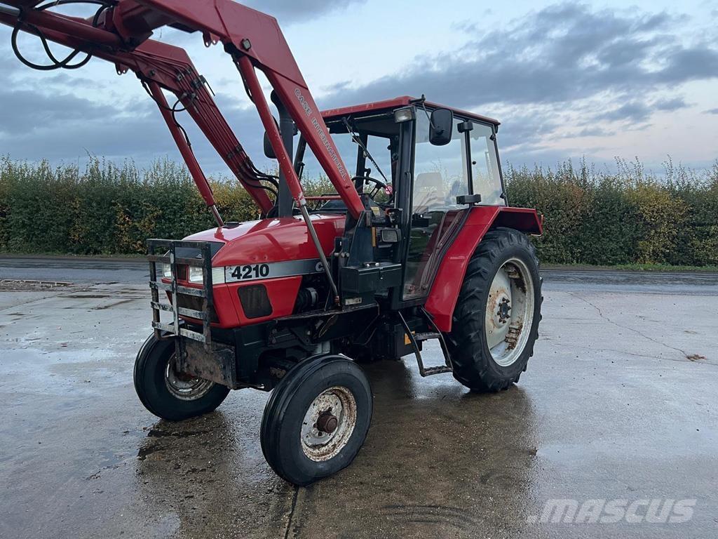 CASE 4210 Traktory