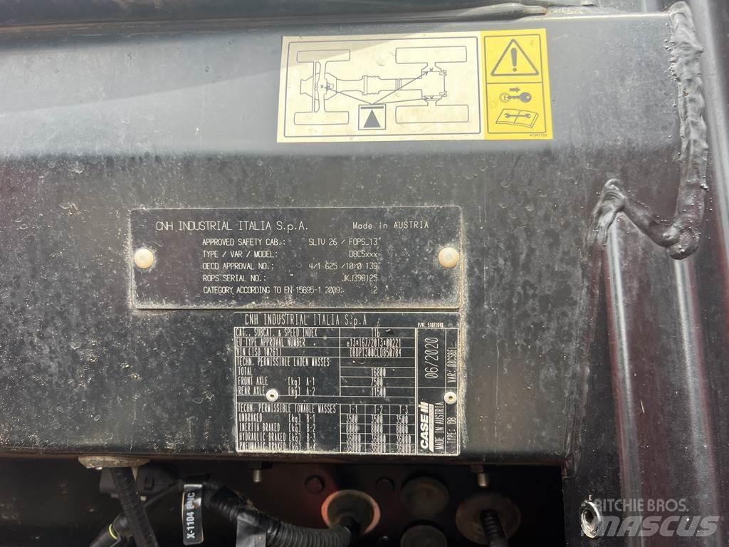 Case IH OPTUM 300 Traktory