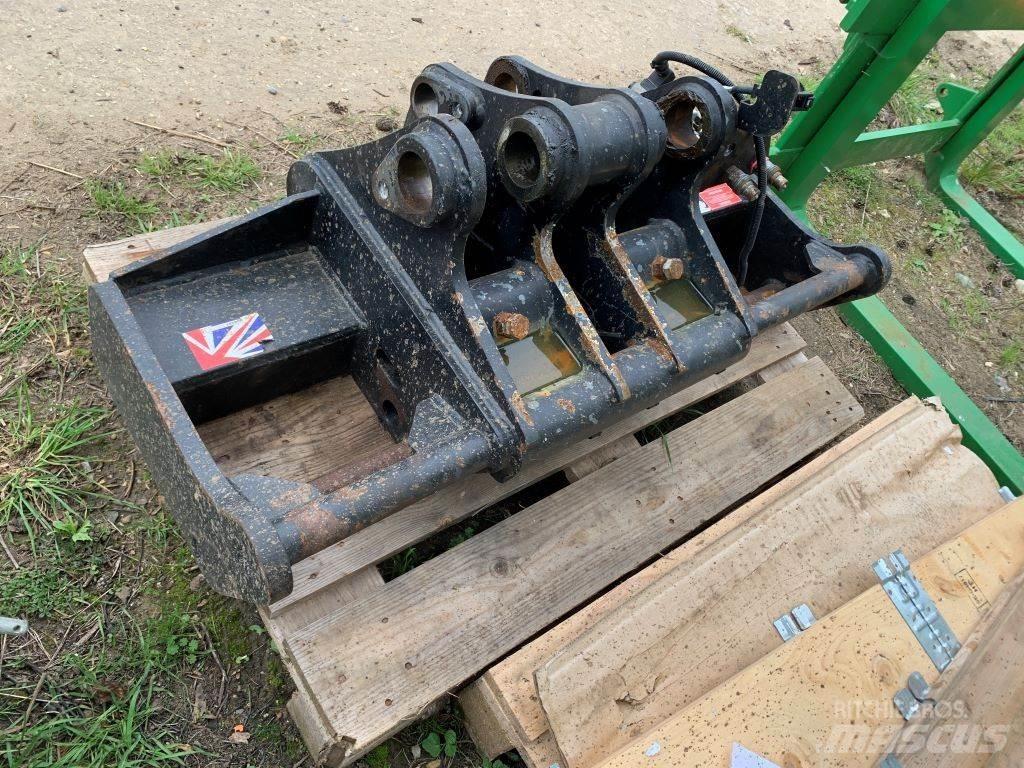Cherry HEADSTOCK Teleskopické nakladače pre poľnohospodárstvo