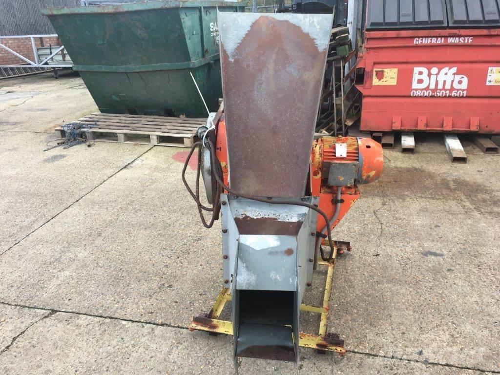  GRAIN THROWER Ďalšie poľnohospodárske stroje