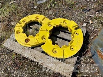 John Deere 100KG Pneumatiky, kolesá a ráfiky