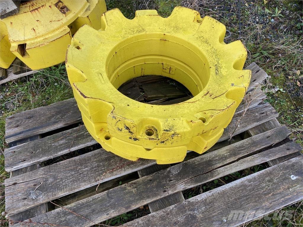 John Deere 205KG Pneumatiky, kolesá a ráfiky