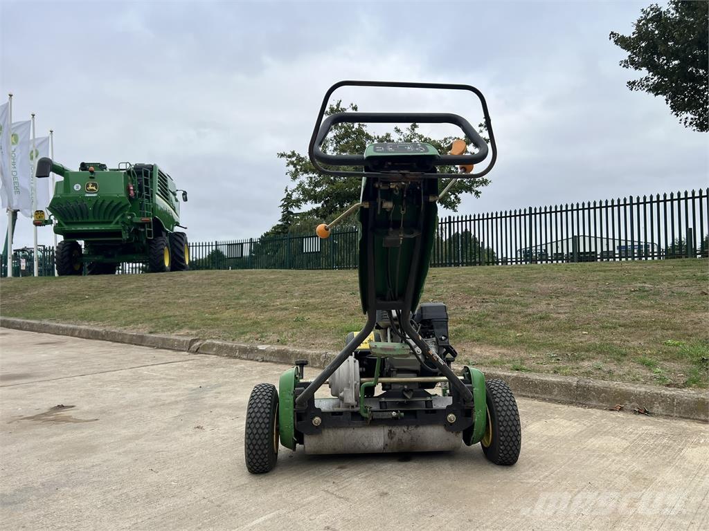 John Deere 220C Ďalšie poľnohospodárske stroje