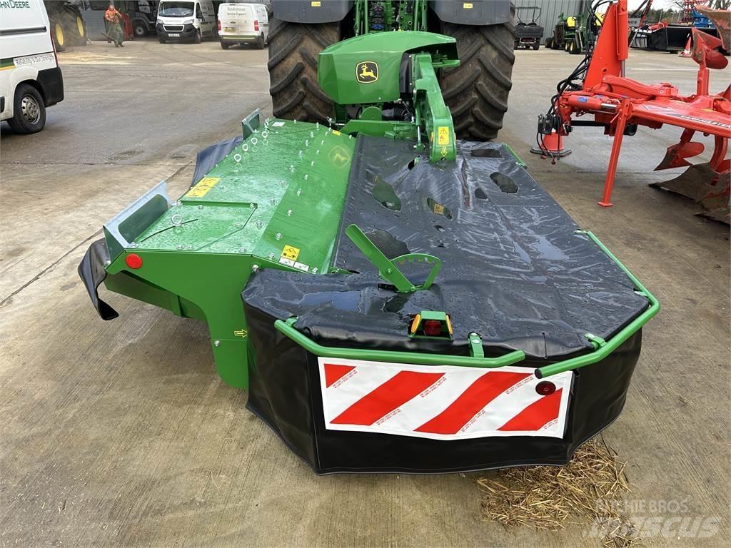 John Deere 331 Žací stroj-kondicionér