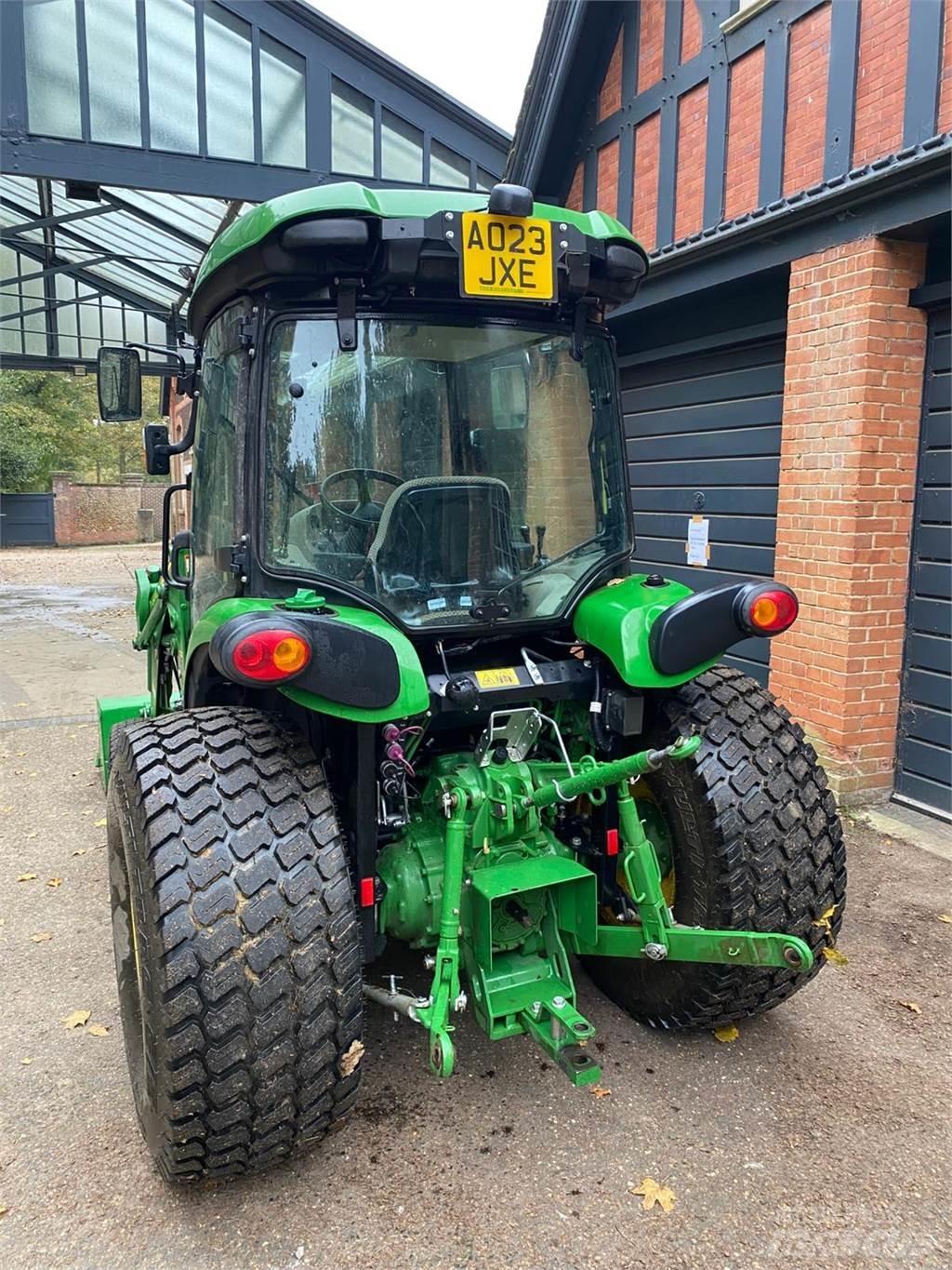 John Deere 4066R Kompaktné traktory