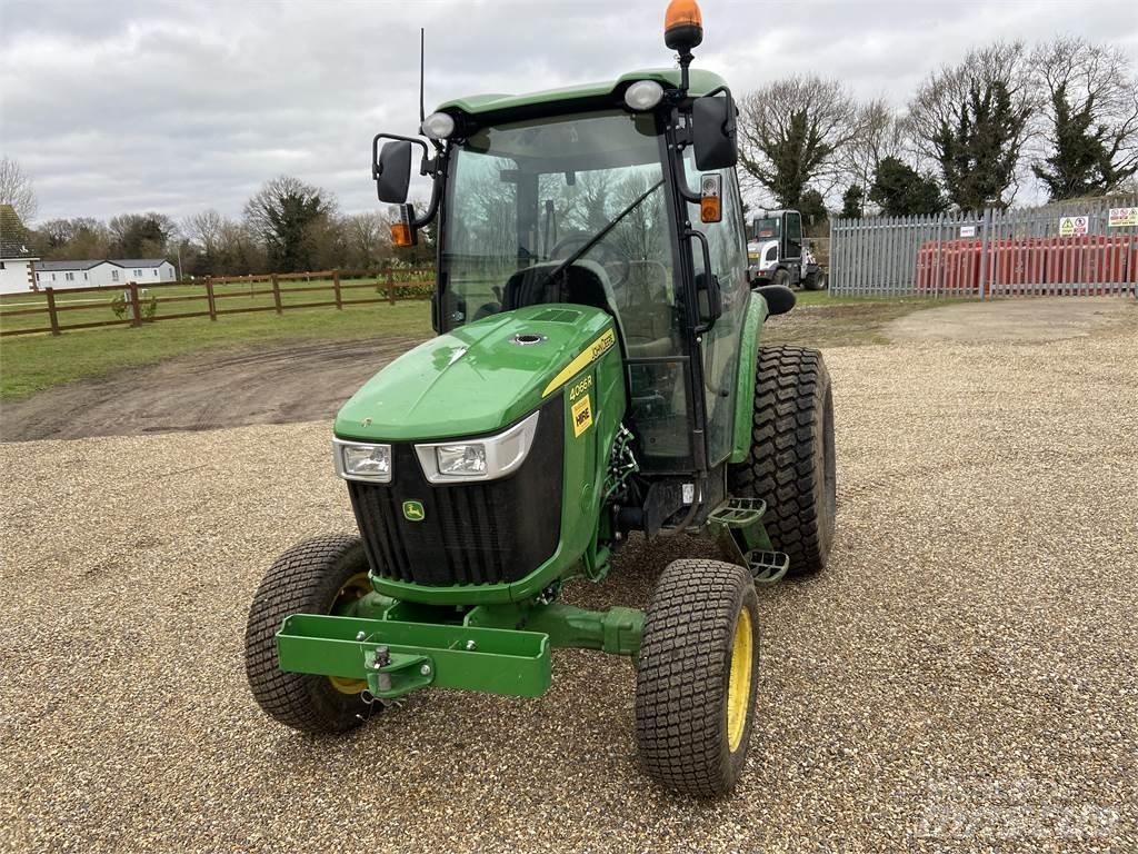 John Deere 4066R Kompaktné traktory