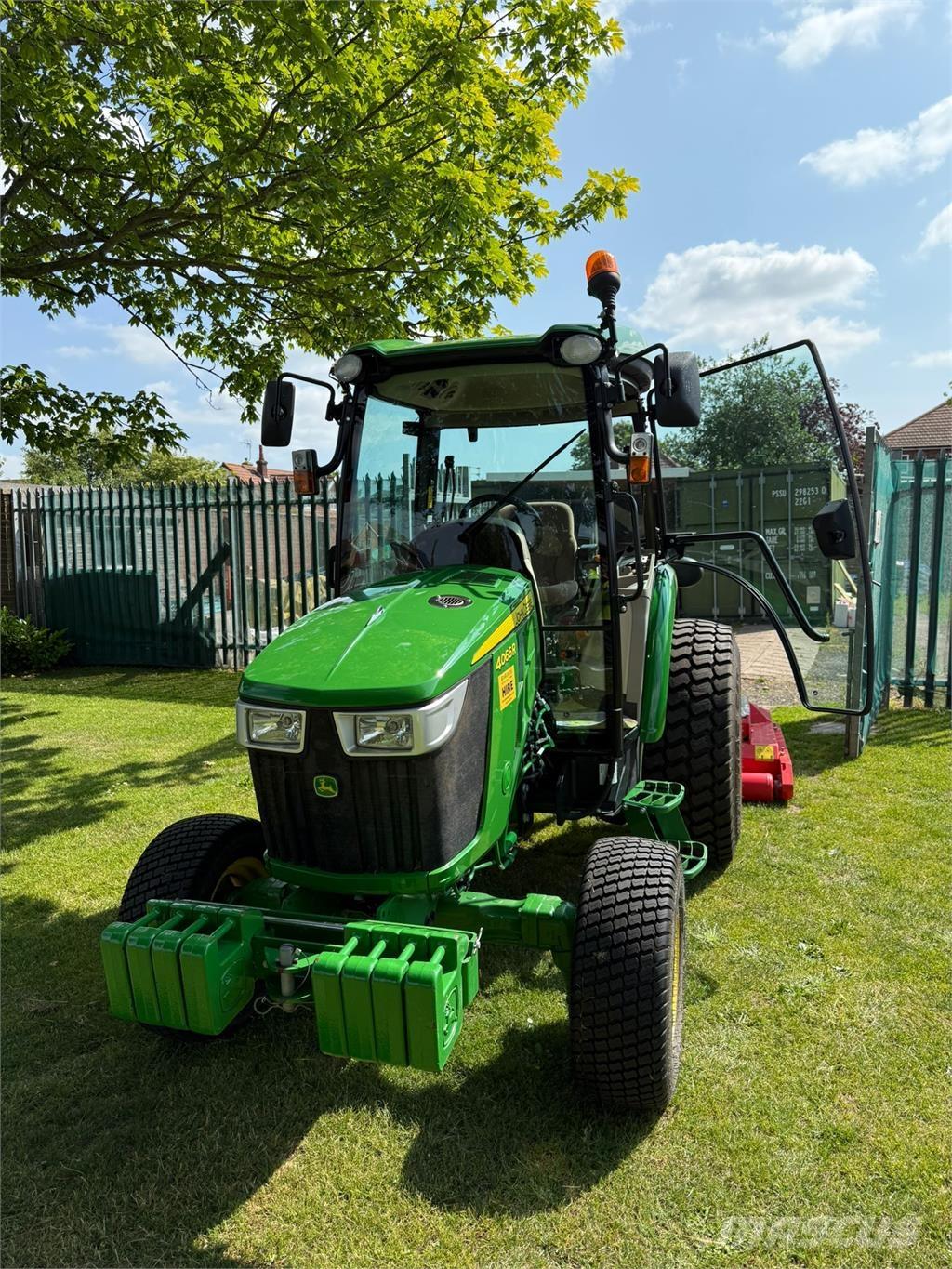 John Deere 4066R Kompaktné traktory