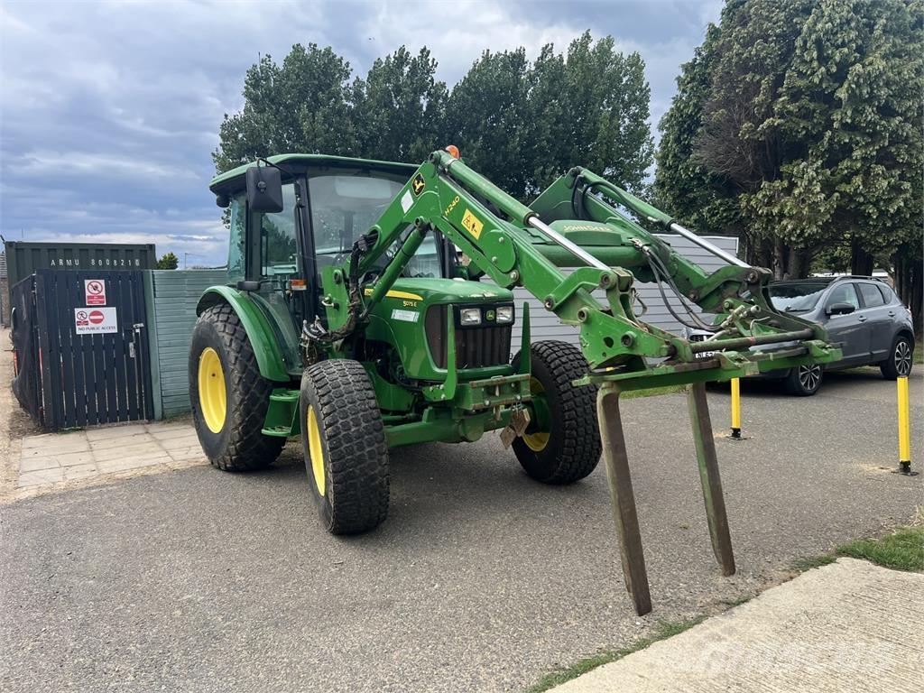 John Deere 5075E Traktory