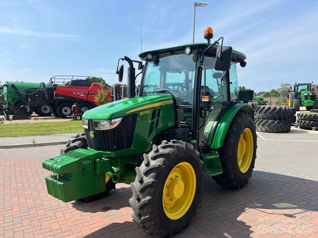 John Deere 5075E Traktory
